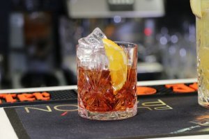 Ipertensione e alcol: è vero che bere di meno la riduce? Sì, specie fra i forti bevitori