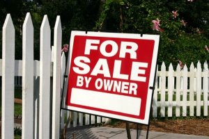 Mercato immobiliare, persiste il netto calo delle compravendite