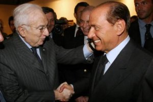 Cossiga e Berlusconi, il metodo fa scuola.