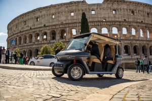 Golf car: Roma vuole nuove regole, ma la legge lo impedisce
