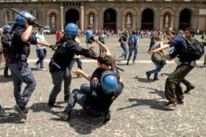 Repressione clientelare. Il "miracoloso" Bassolino del '94