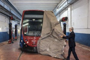 Tram: Gualtieri svela il nuovo CAF Urbos