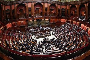 Antipolitica e fandonie: il significato della parola politica