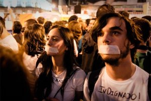 Indignados di nuovo in piazza: "Le nostre rivendicazioni non moriranno mai"