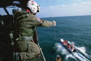 Due imbarcazioni capovolte al largo della libia: 25 morti accertati, ma si teme una nuova strage