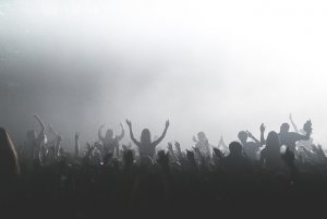 Rave party: Stato di polizia o belato dei vinti ?