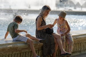 Il 40% delle donne considera la maternità un ostacolo alla carriera e al lavoro