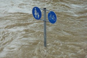 Allerta maltempo in Spagna. Almeno 95 vittime e decine di dispersi.