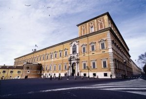 Napolitano inamovibile, Ruby una santa e Grillo uno statista