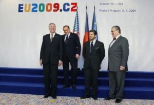 Berlusconi: niente gossip, ma giudizi pesantissimi dagli USA