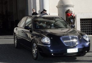 Auto blu: il Governo taglia gli sprechi. Ma in che modo colpirà la "casta"?