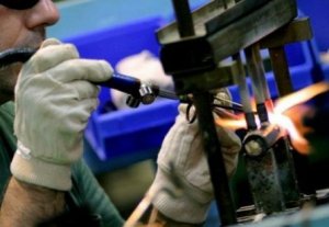 Aziende fuori controllo. Il regalo del governo Monti alle imprese