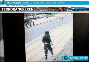 Le immagini di Breivik sul luogo dell'esplosione a Oslo