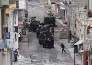 Kurdistan: Natale sotto le bombe turche
