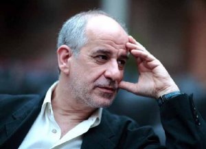 Toni Servillo legge Napoli. Martedì la prima di Milano