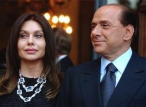 Veronica Lario e la sua lezione al marito-premier: "ciarpame senza pudore"