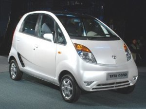 Tata l'auto che cambierà la vita in India