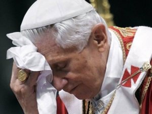 Il gran rifiuto da Celestino V a Benedetto XVI