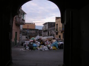 Lettera a un cumulo di Monnezza