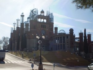 L'incredibile impresa di Don Justo: costruire una cattedrale con le proprie mani