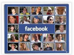 Aggressione a Berlusconi: solidarietà “imposta” su Facebook