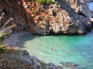 Sotto sequestro la mega struttura alberghiera di Scopello