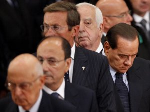 Crisi. Napolitano convoca Fini e Schifani. E sullo sfondo la decisione della Consulta del 14 dicembre sul legittimo impedimento