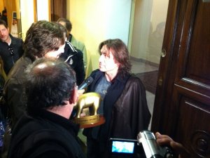 Liga-Vasco: Staffelli consegna il Tapiro d'oro a Ligabue