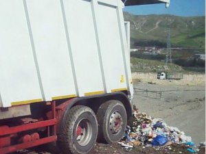 La Calabria dei rifiuti, Sua eccellenza la Commissaria