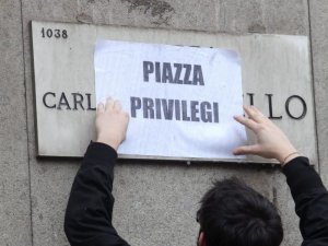 Privilegi, casta, crisi economica, litigi politici: miscela esplosiva