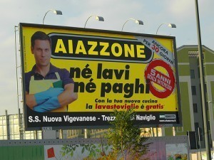 Tavolo lavoro. Aiazzone, 320 giorni senza paga
