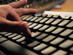 Estesa Ltd, sanzionata per commercio ingannevole, continua la sua opera
