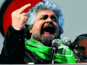 Quando Grillo difendeva Bossi (indagato per truffa): "Non c'è nessuna inchiesta, è un complotto"