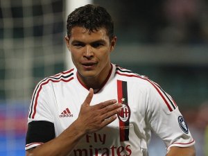 Berlusconi non vende Thiago Silva. Il Giornale: lo fa per il paese