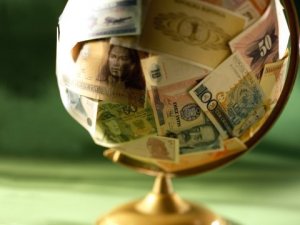 Una "Quarta via" contro il disastro economico