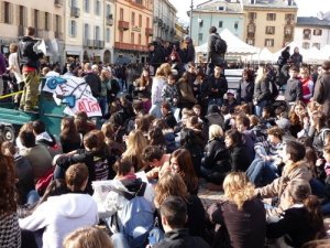 Scuola: se sanguinano gli studenti