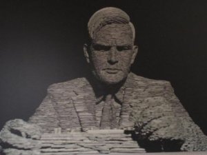 Eroe ma gay: la scienza chiede di riabilitare Alan Turing