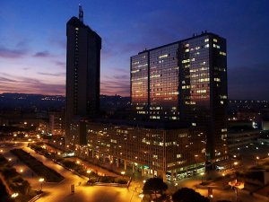 "Delitto al centro direzionale", una storia poliziesca su energia pulita e Regione Campania