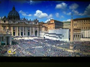 Papa Francesco sulle tracce di Roncalli e Wojtyla