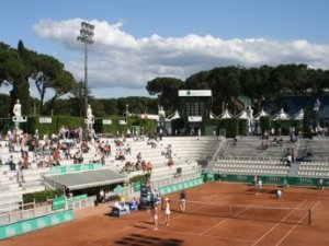 Vittoria insulsa nel Basket e stuzzicante attesa per il Tennis