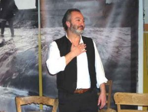 Ulderico Pesce al Teatro verdi con una prima milanese