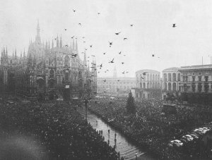 "17 fili rossi + 1", un album per ricordare Piazza Fontana