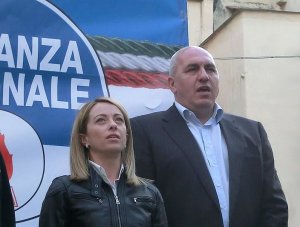 Giorgia Meloni contro la rimozione dei manifesti anti-aborto a Roma. La clericalata della settimana