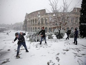 Roma: con 8 centimetri si paralizza il traffico