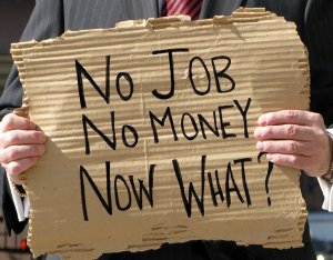 La follia delle banche italiane sgretola l'economia reale