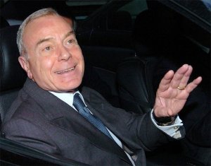Anche i cattolici rinnegano il Premier: ipotesi di successione