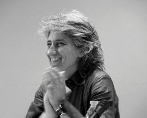 "Tutti noi oggi siamo chiamati ad alzarci, a conoscere la nostra altezza misurandola con il metro dei diritti civili"