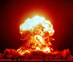107 stati si impegnano a bandire le armi nucleari