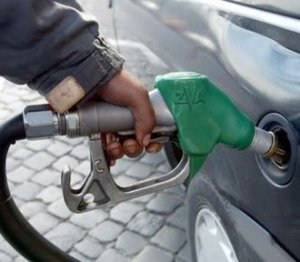 Il prezzo del petrolio non dovrebbe aumentare. E il prezzo della benzina?
