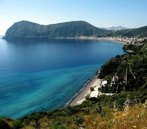 A Milazzo una tassa sui minori immigrati